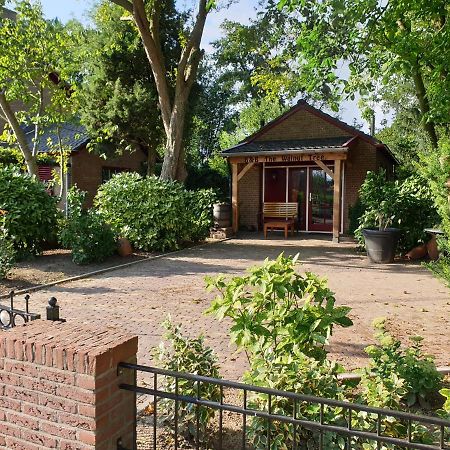 Bed and Breakfast The Walnut Tree Hellevoetsluis Exterior foto