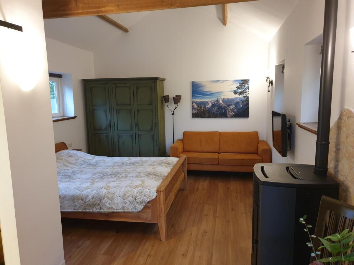 Bed and Breakfast The Walnut Tree Hellevoetsluis Exterior foto
