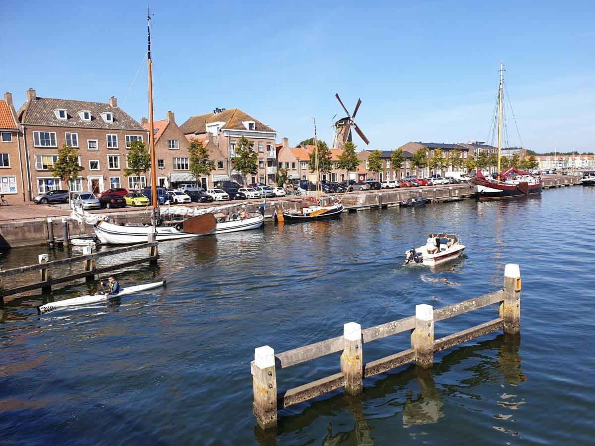 Bed and Breakfast The Walnut Tree Hellevoetsluis Exterior foto