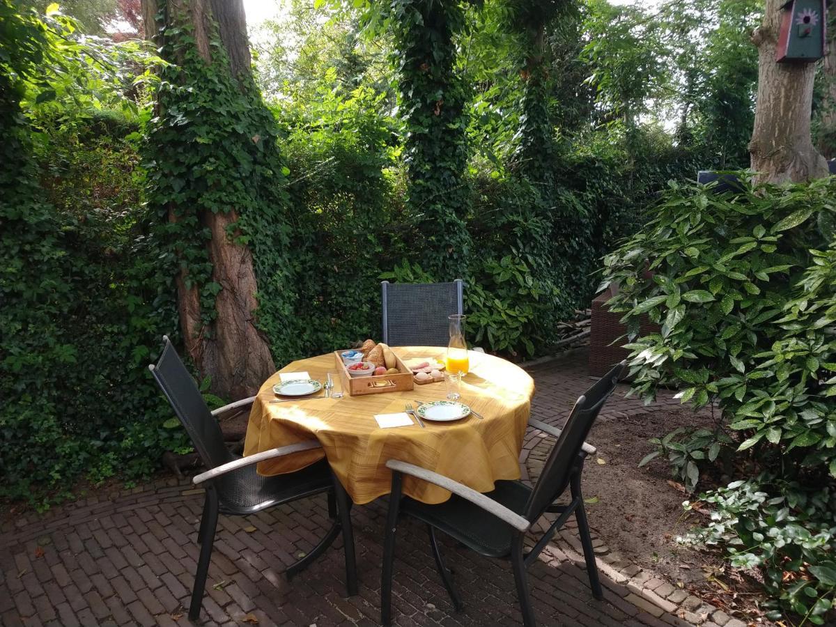 Bed and Breakfast The Walnut Tree Hellevoetsluis Exterior foto
